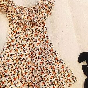 Girls dress size S flowered white dress